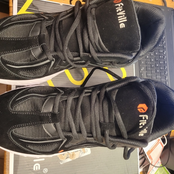 Man's sneaker wide - Picture 3 of 9